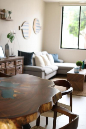 Encantadora y cálida casa nueva, alberca privada